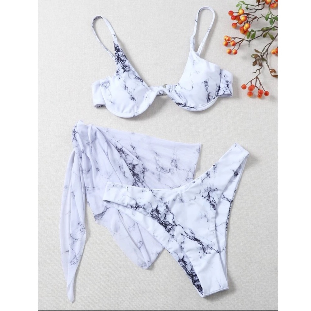 Black and White Marble Print Underwire Bikini Swimsuit